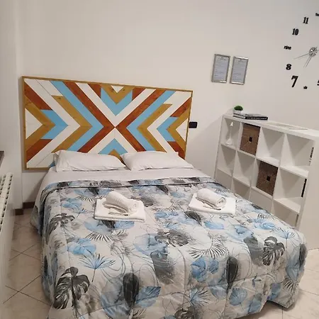 Parcheggio Privato - A Milano Корсико