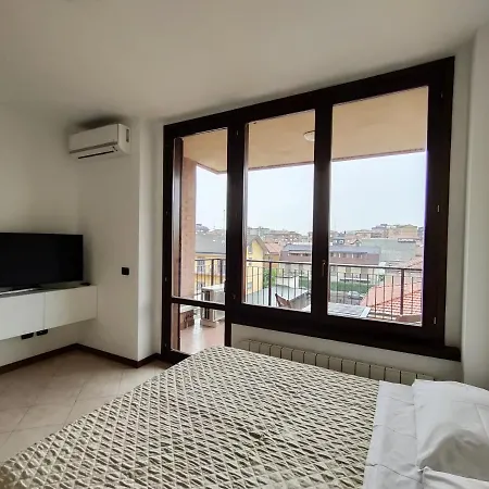 Parcheggio Privato - A Milano Апартаменты Корсико